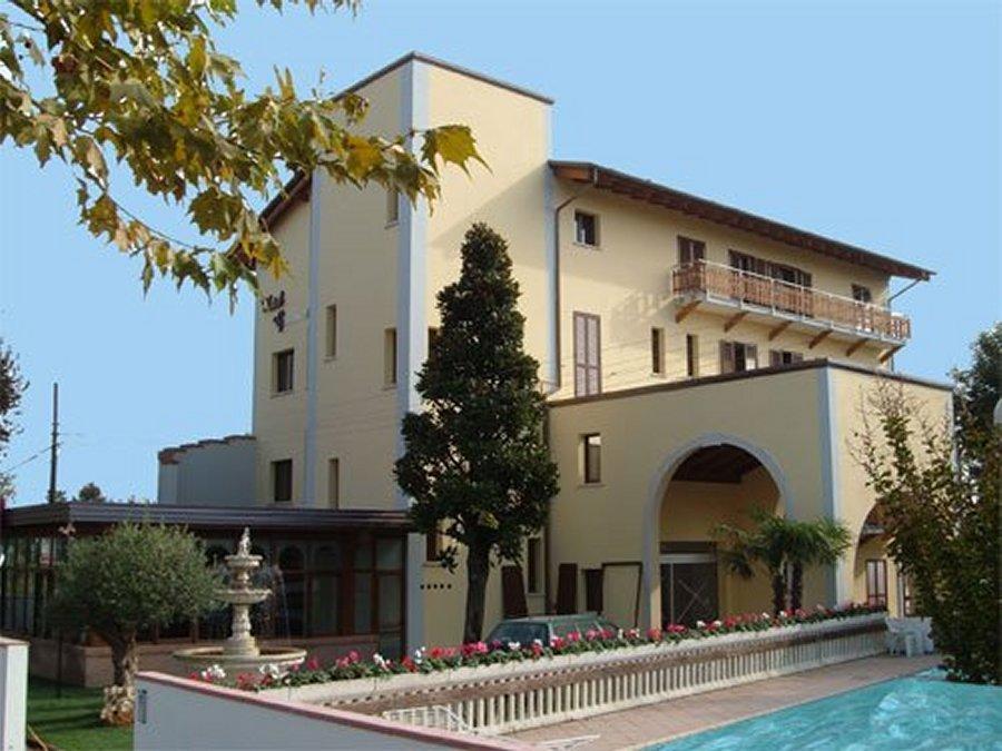Hotel Magnolia Comacchio Exterior foto