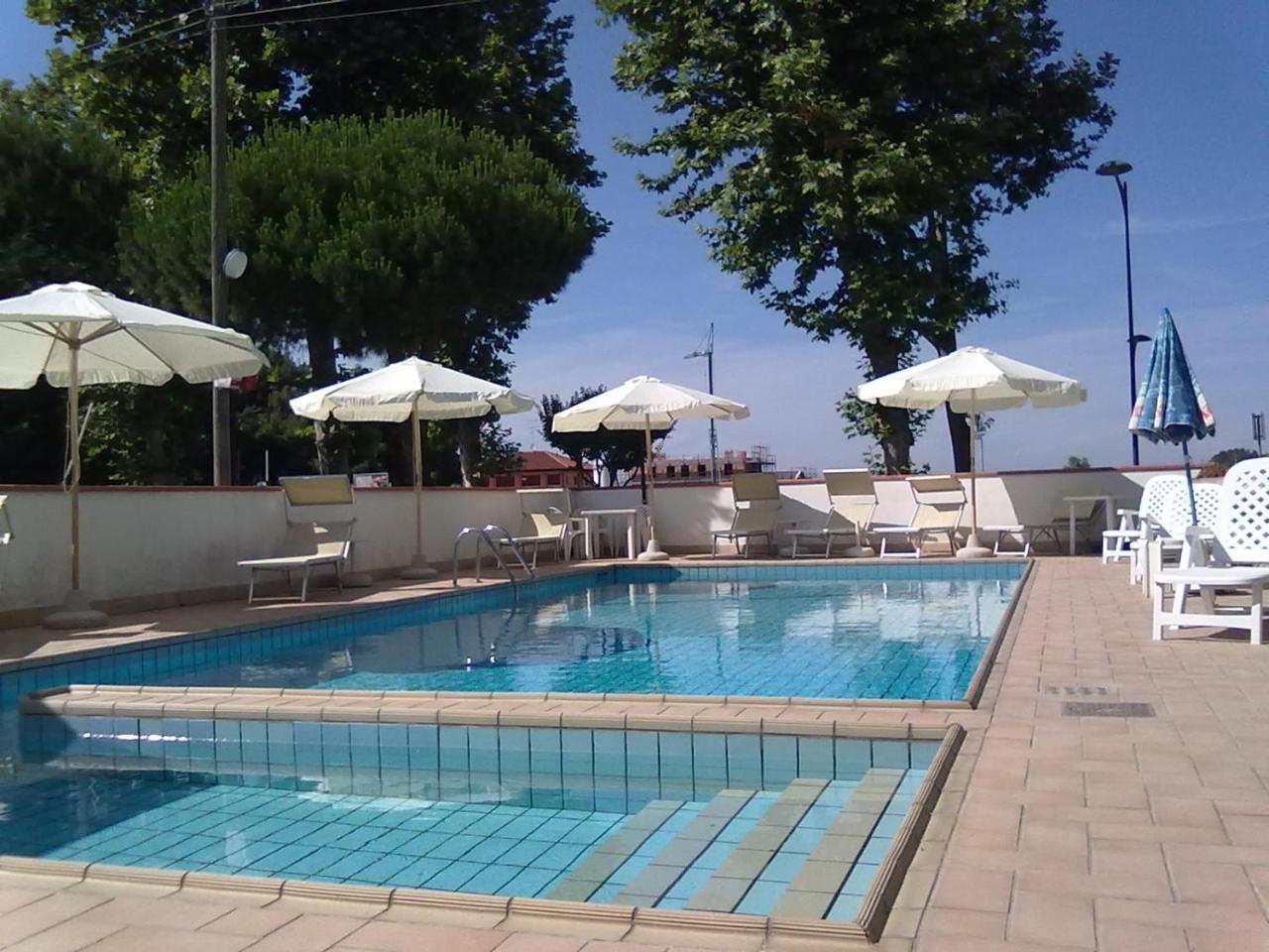 Hotel Magnolia Comacchio Exterior foto
